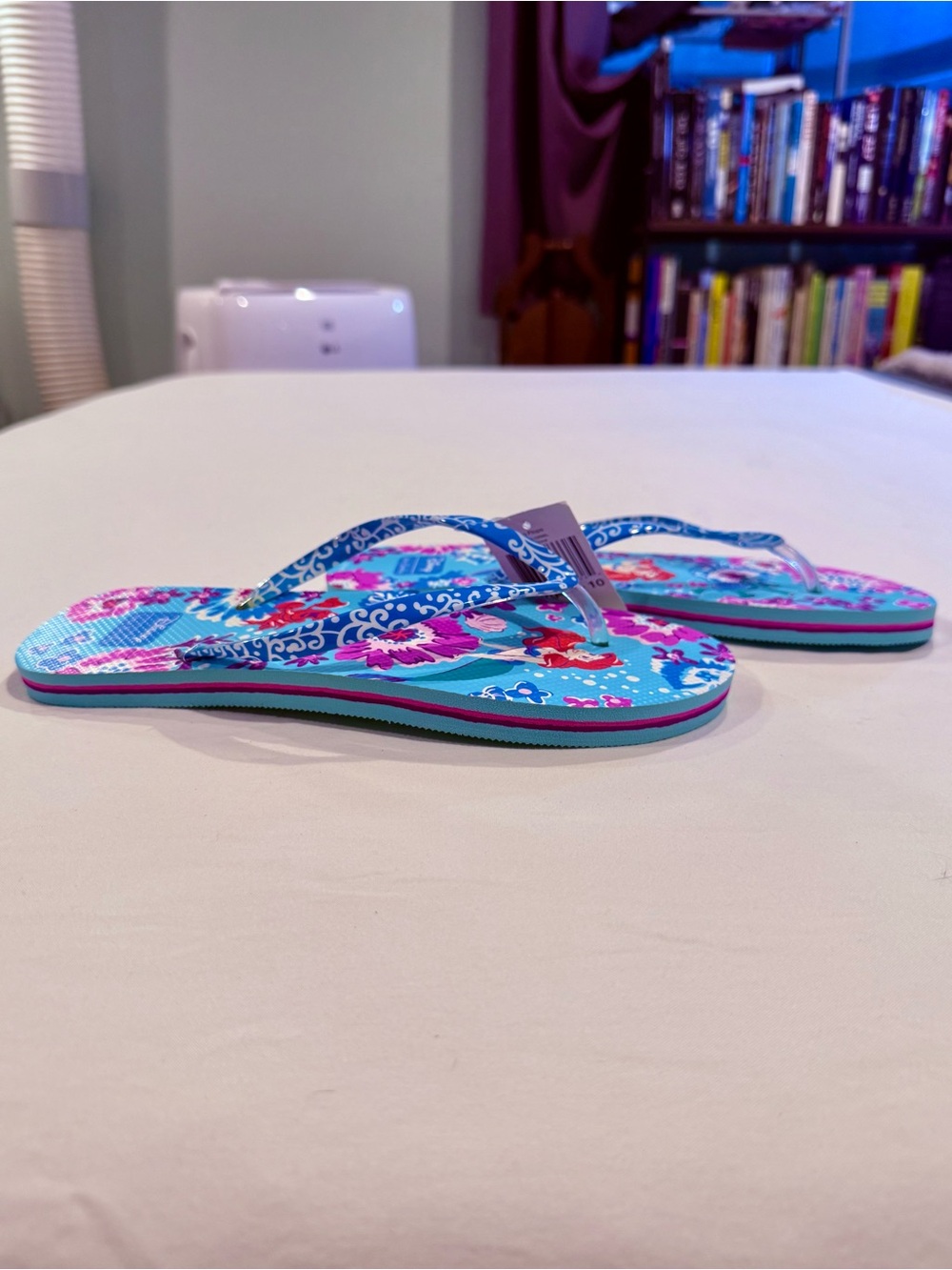New Vera Bradley Disney The Little Mermaid Flip Flops Womens Large 9-10 Ariel - Picture 3 of 11